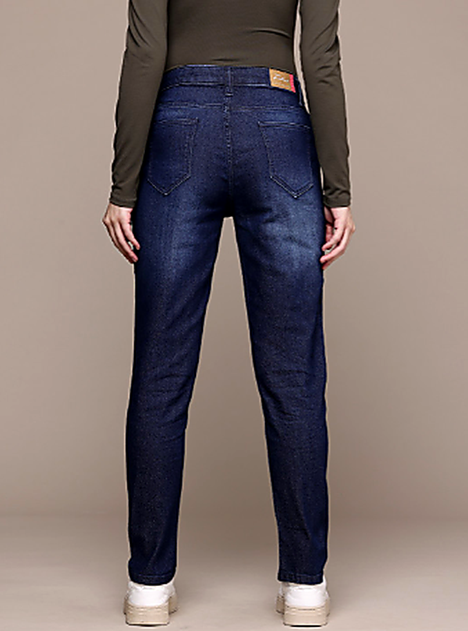 Women Slim Fit Mid-Rise Light Fade Stretchable Jeans