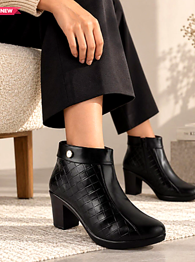 Women Textured Casual Shoes