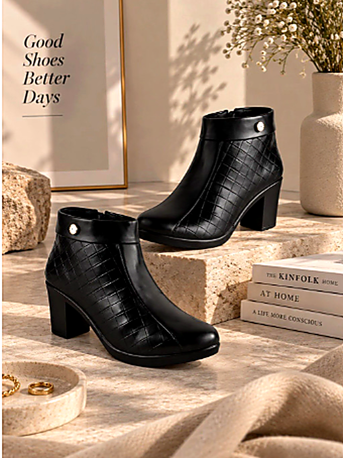 Women Textured Casual Shoes