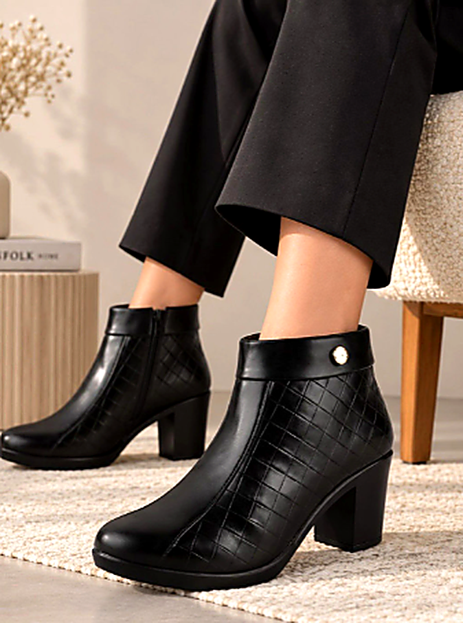 Women Textured Casual Shoes