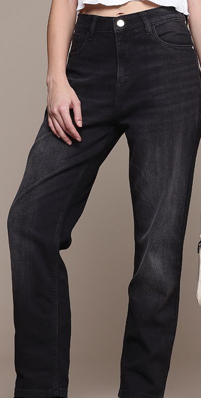 Women Straight Fit Mid-Rise Light Fade Stretchable Jeans