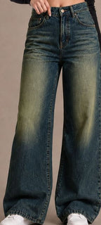 Women Comfort Wide Leg High-Rise Light Fade Stretchable Jeans