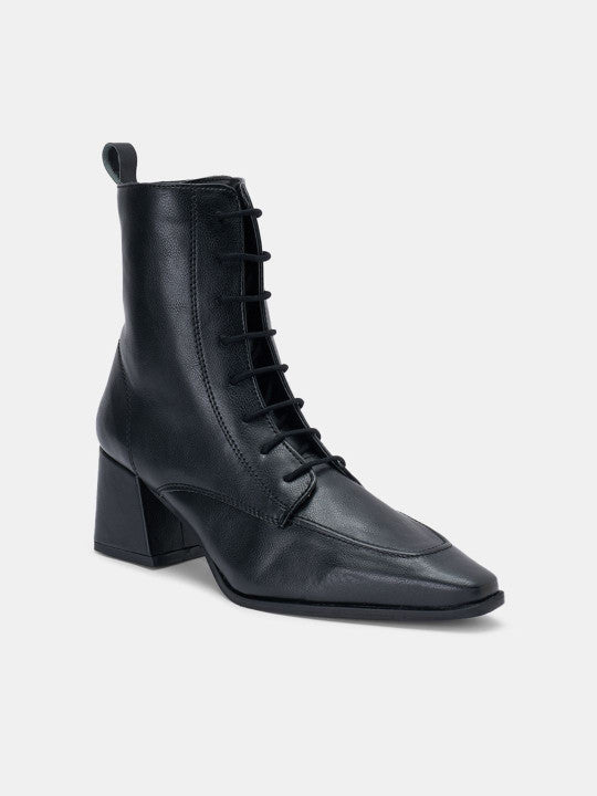 Women Textured Boots