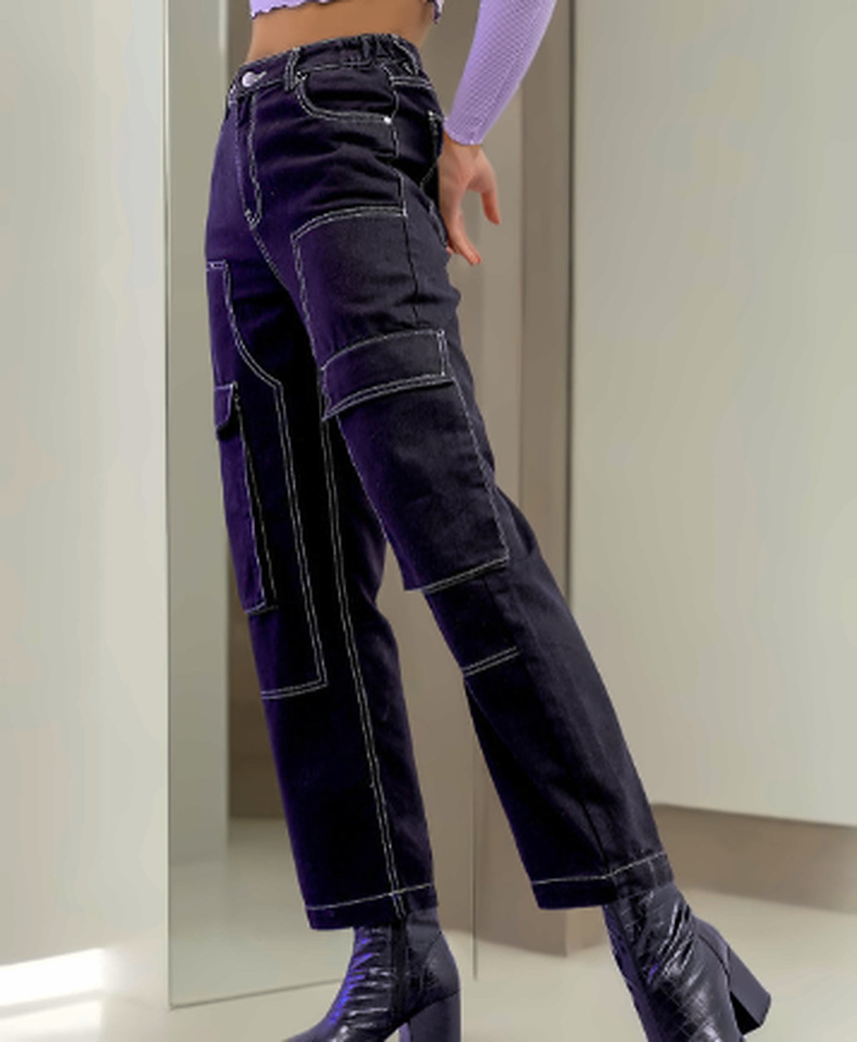 Women Carpenter Fit High-Rise Cargo Clean Look Jeans