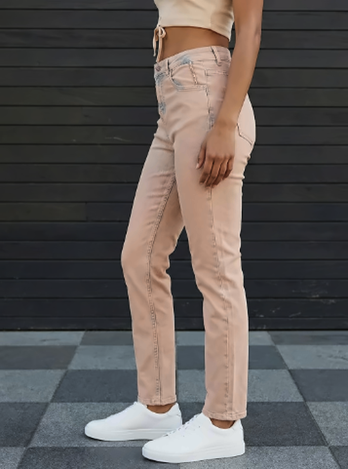 Women Blue Straight Fit Mid-Rise Stretchable Jeans