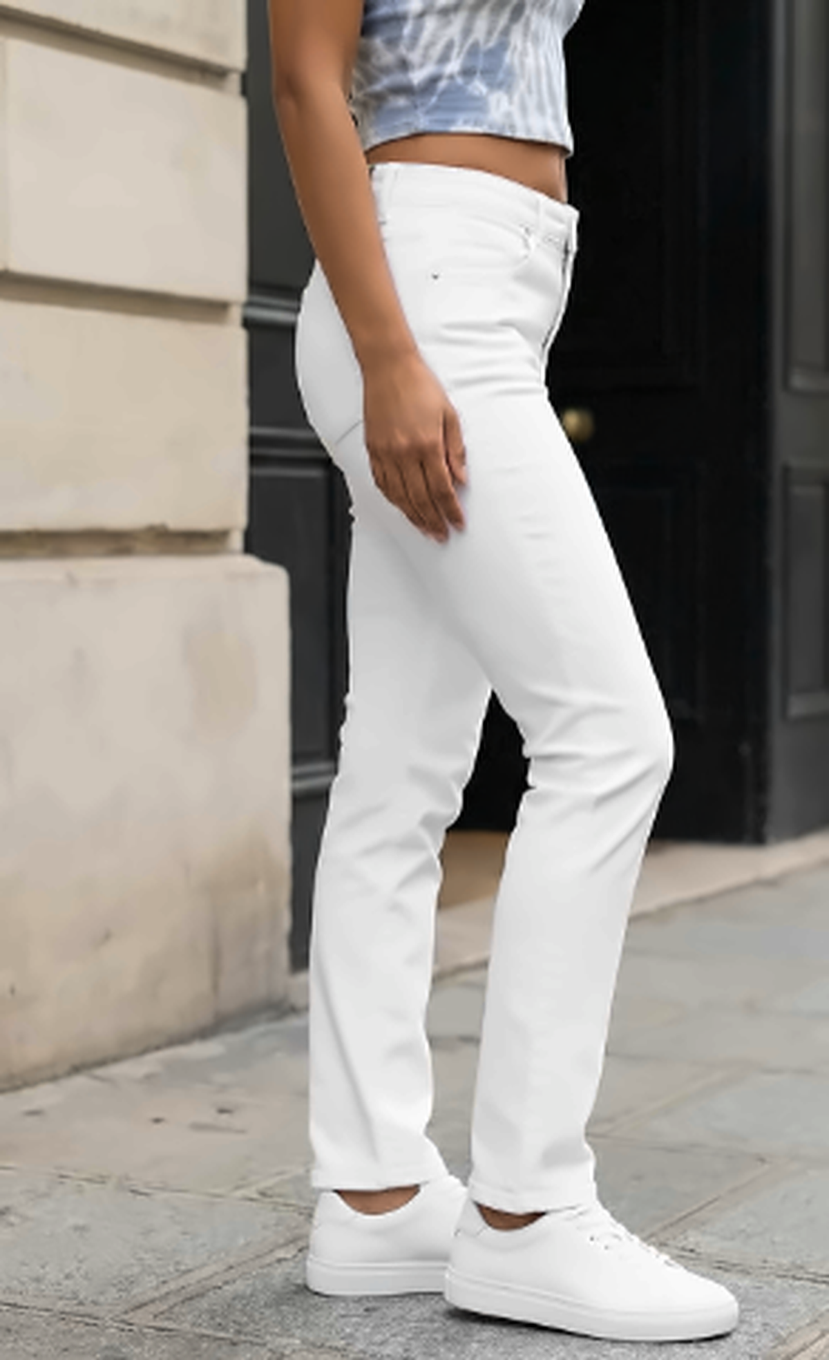 Women White Straight Fit High-Rise Stretchable Jeans