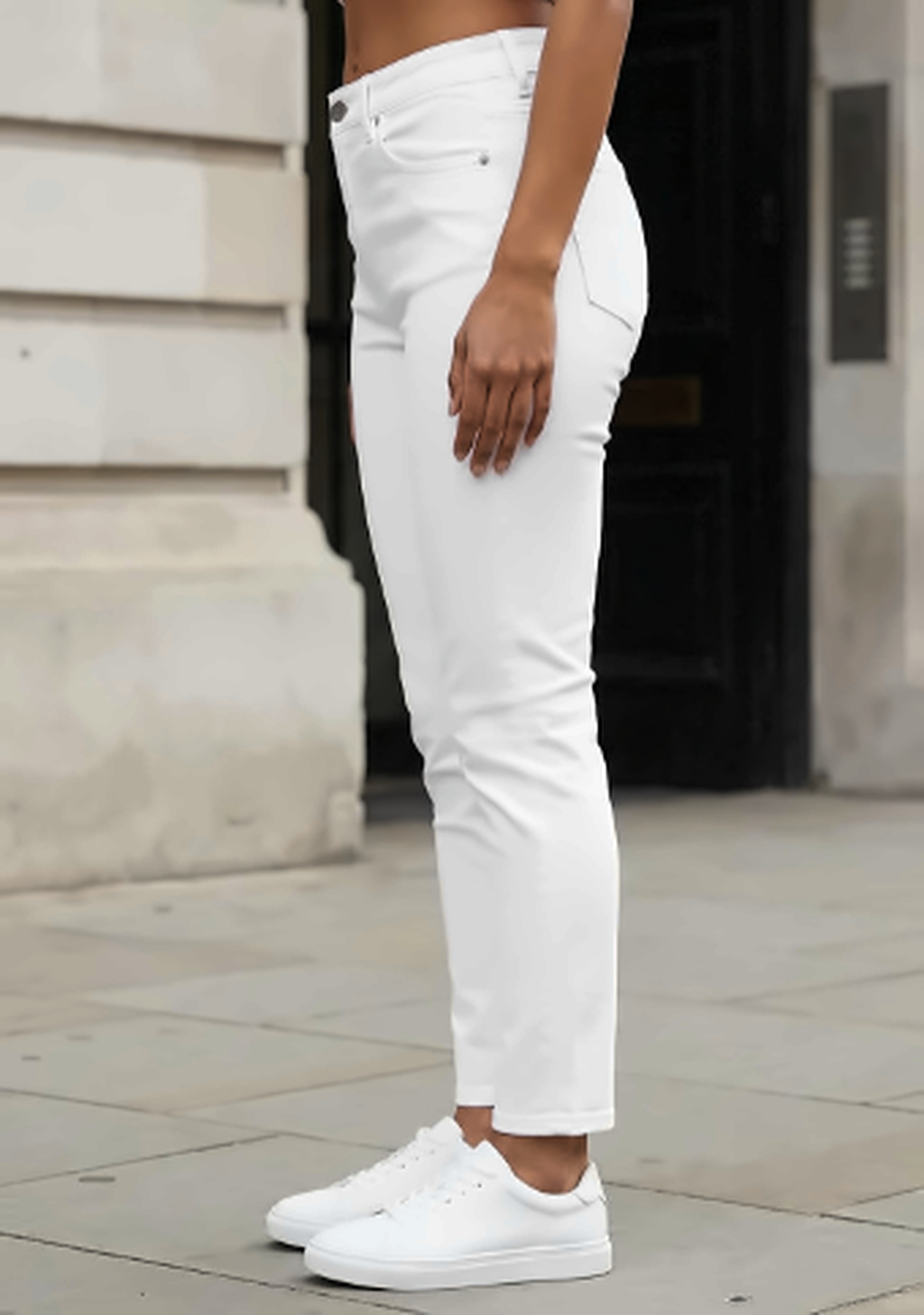 Women White Straight Fit High-Rise Stretchable Jeans