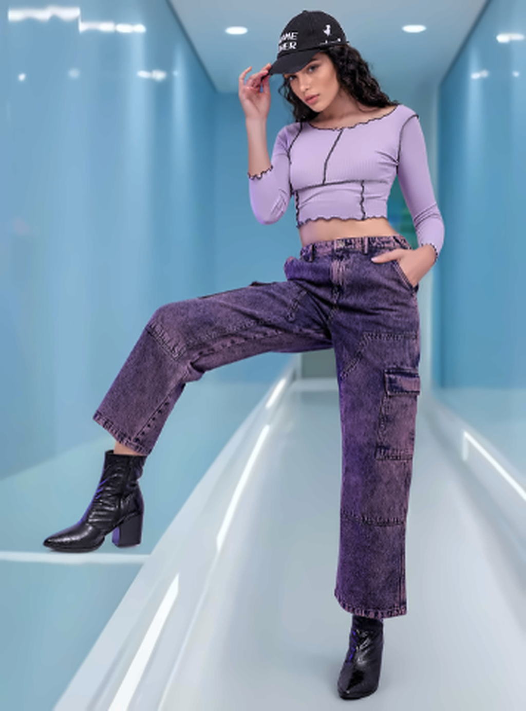 Women Relaxed Fit High-Rise Cargo Styles Heavy Fade Jeans