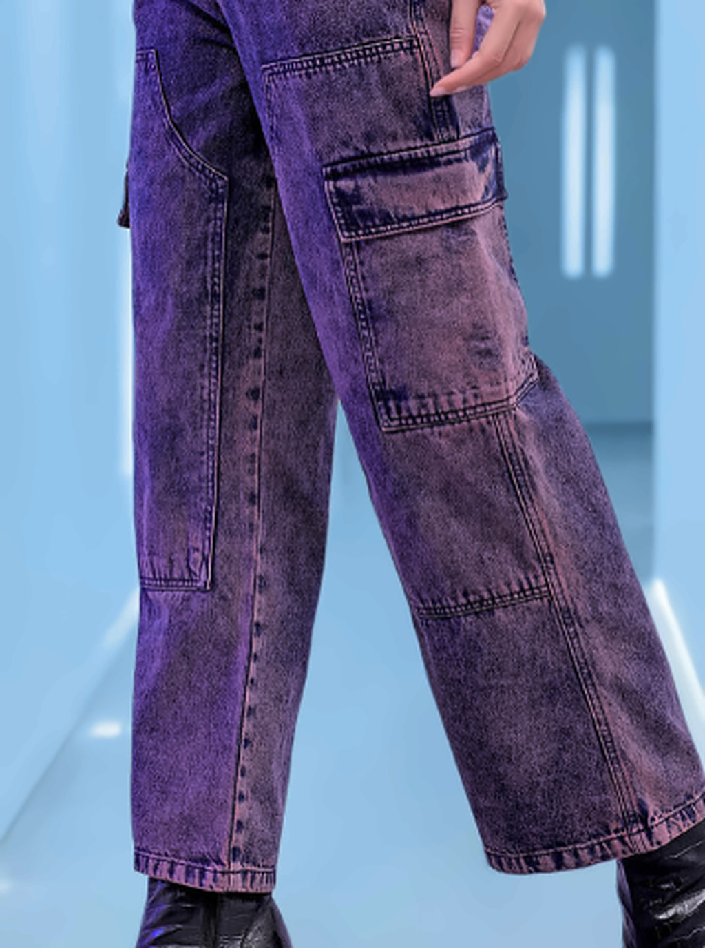 Women Relaxed Fit High-Rise Cargo Styles Heavy Fade Jeans