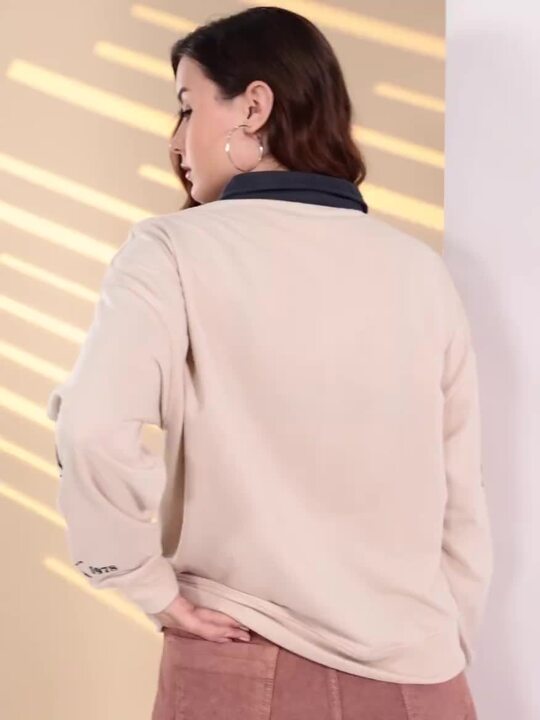 Collar Printed Sweatshirt