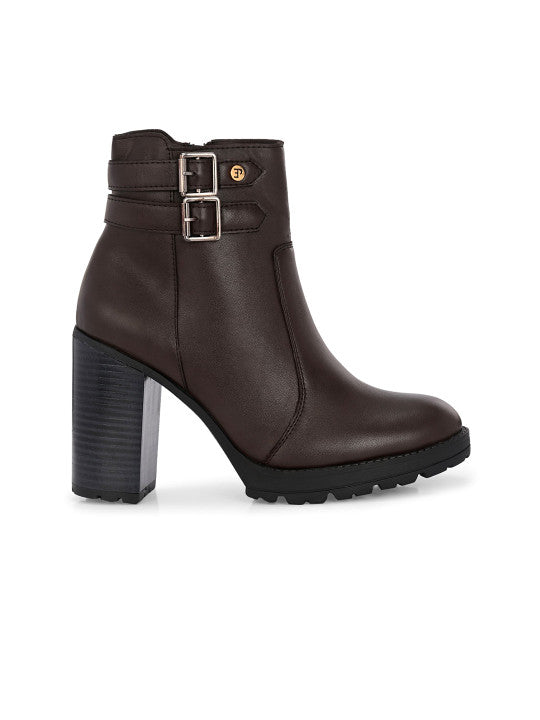 Women Block Heeled Chelsea Boot