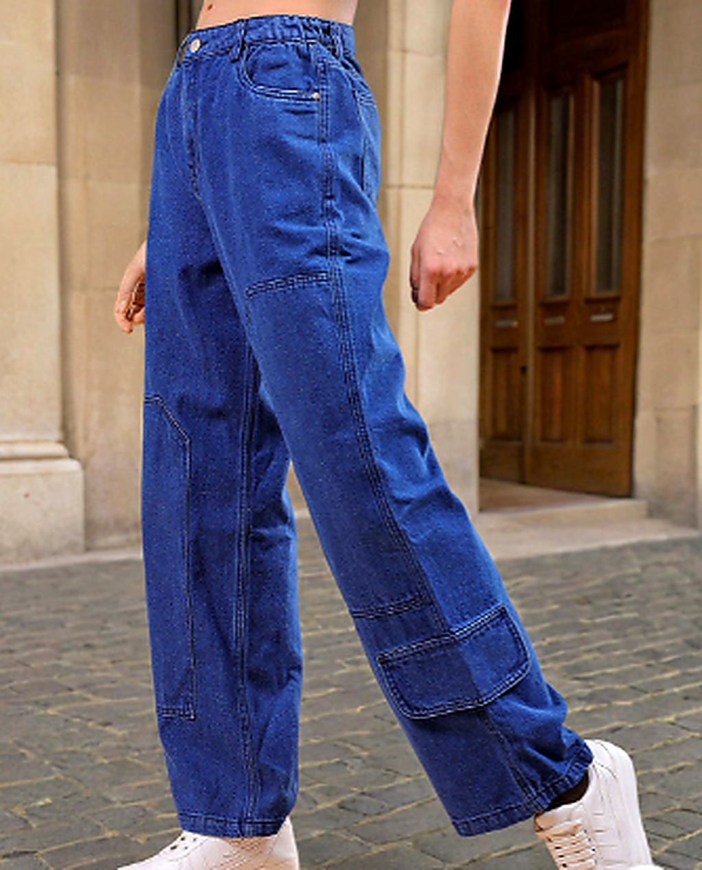 Women Relaxed Fit Clean Look Light Fade Cotton Jeans