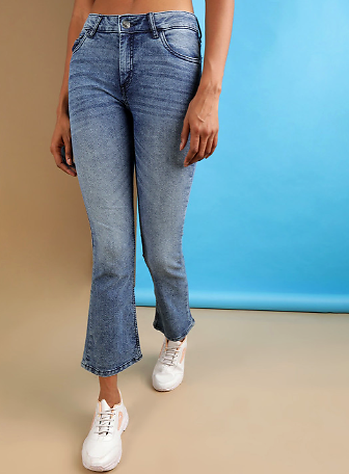 Women Blue Bootcut High-Rise Clean Look Heavy Fade Stretchable Jeans