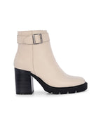 The Lifestyle Co Women Chelsea Round Toe Boots