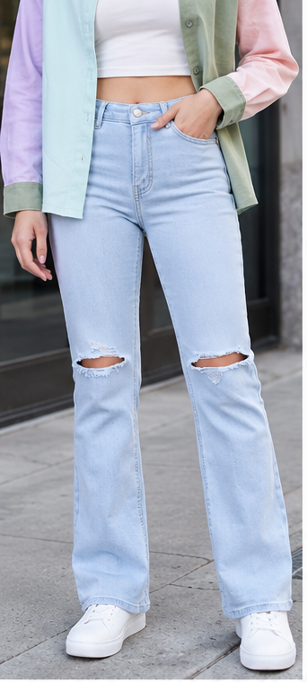 Women Blue Bootcut Mid-Rise Slash Knee Stretchable Jeans