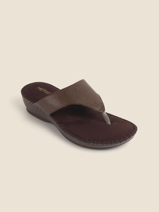 Women Solid Comfort Flats