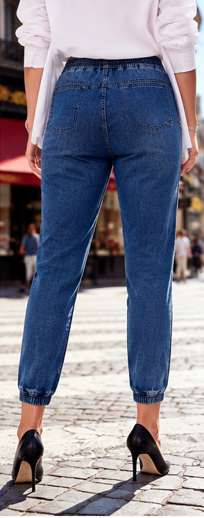 Women Mid-Rise Dark Shade Stretchable Cropped Jeans