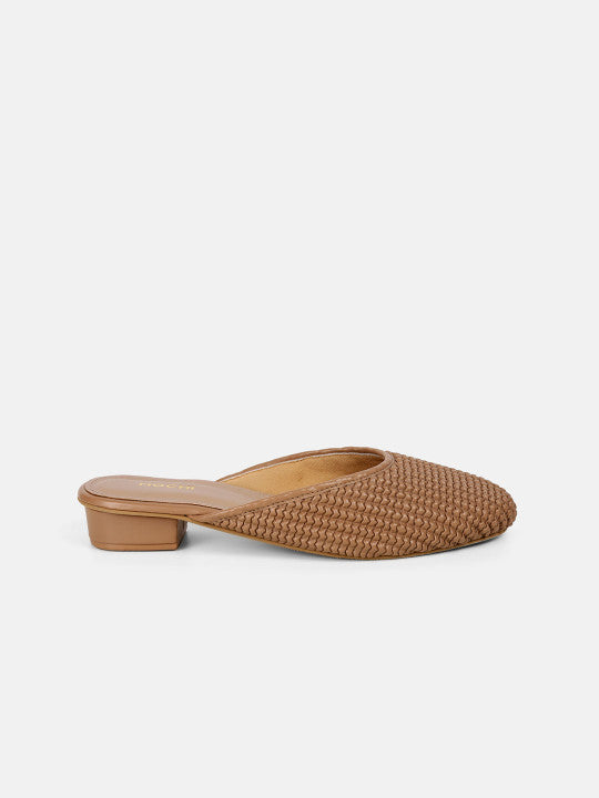 Women Textured Mules Flats