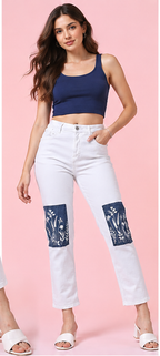 Women Skinny Fit Mid-Rise Stretchable Cropped Jeans