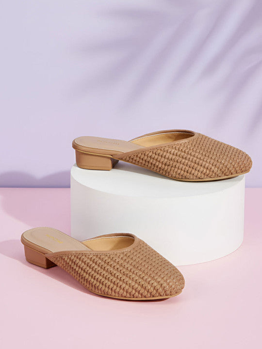 Women Textured Mules Flats