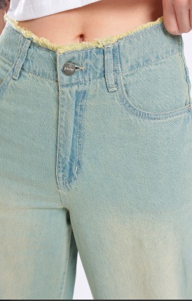 Women Frayed Detail Wide Leg High-Rise Heavy Fade Jeans